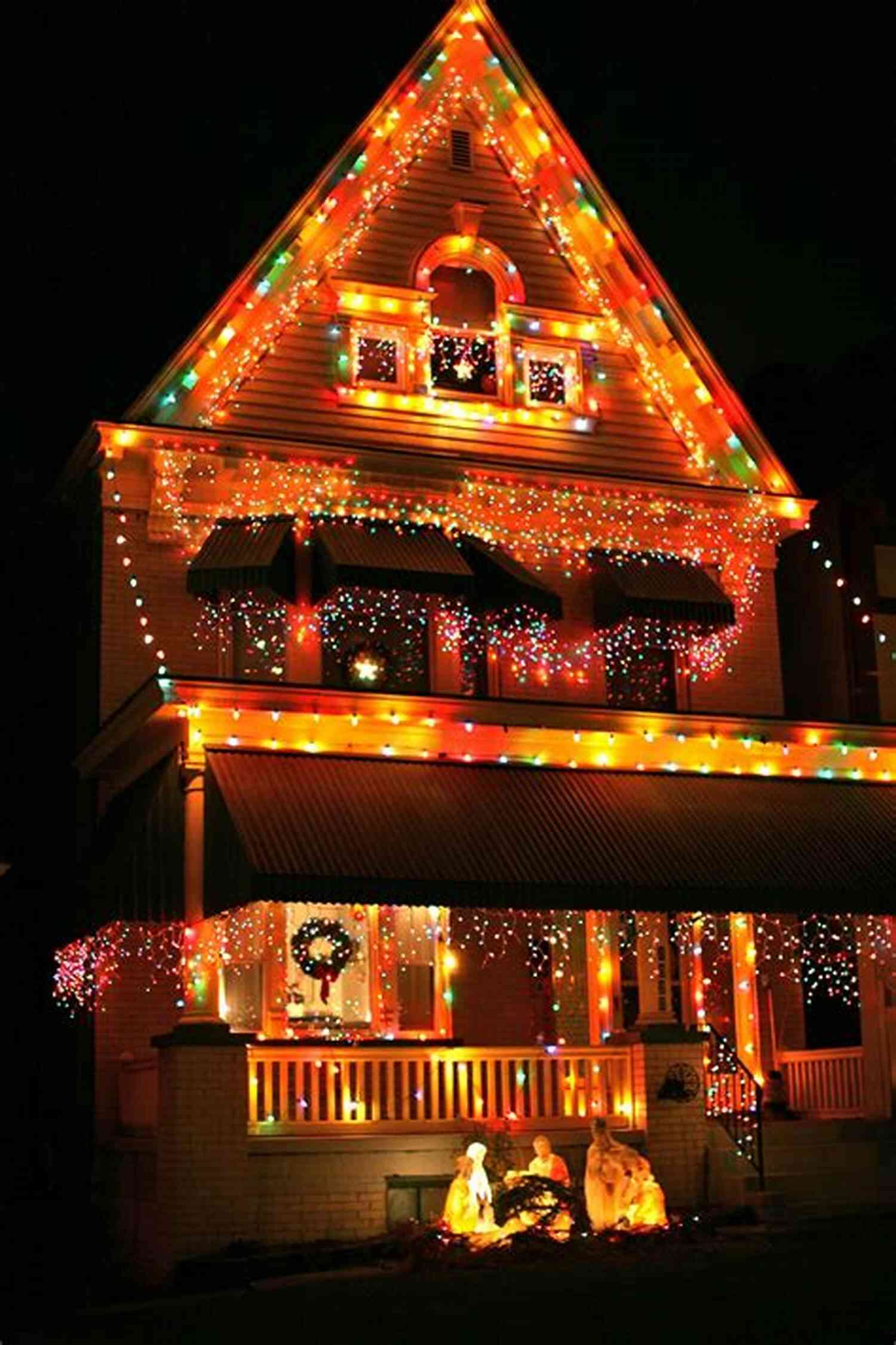 Christmas Lights On A House Tis The Season: To Be Jolly