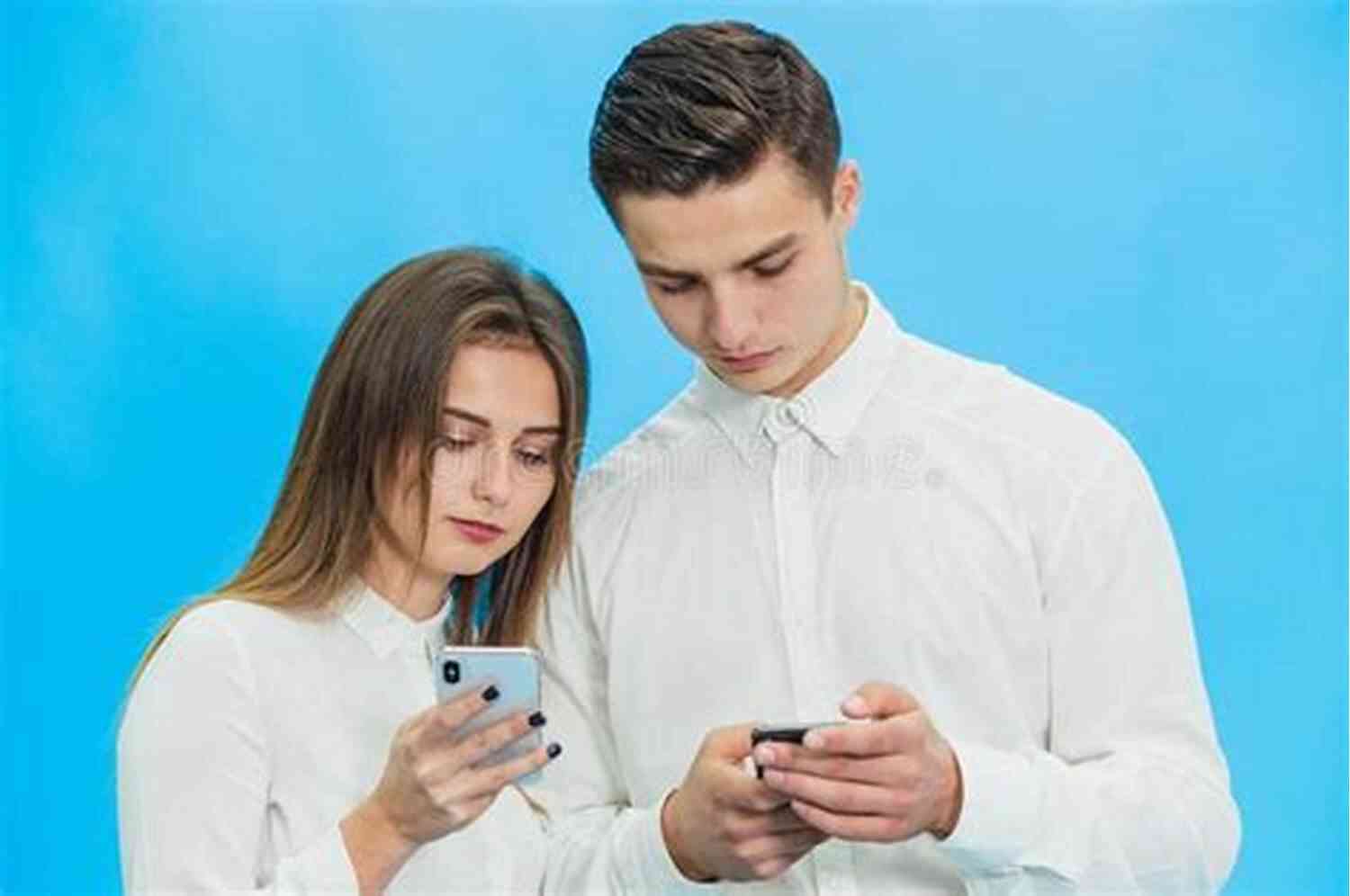 Person Focusing On A Task With A Laptop And Smartphone In The Background Attention Management Extended Excerpt: Breaking The Time Management Myth For Unrivaled Productivity (Ignite Reads 0)